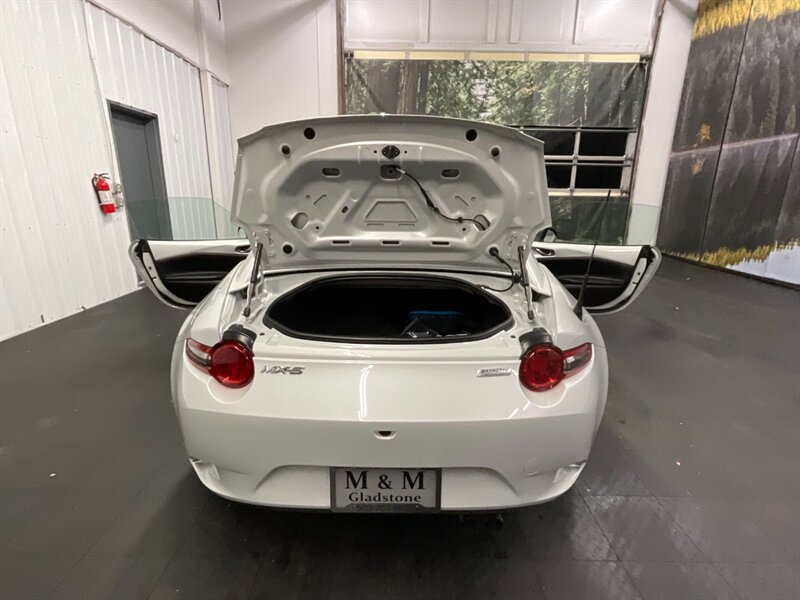 2019 Mazda MX-5 Miata Grand Touring RF Convertible Hard Top / 3,000 MILE  1-OWNER / Technology Pkg / 6-Speed Manual / LIKE NEW - Photo 40 - Gladstone, OR 97027