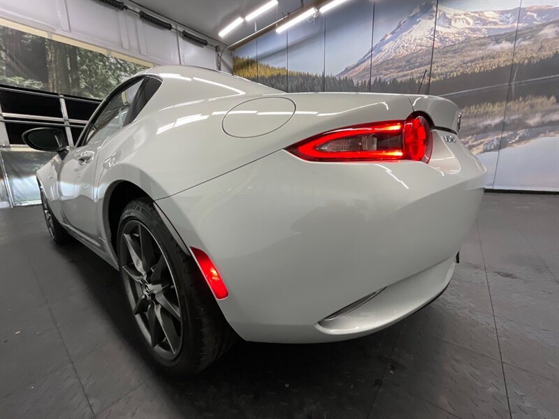 2019 Mazda MX-5 Miata Grand Touring RF Convertible Hard Top / 3,000 MILE  1-OWNER / Technology Pkg / 6-Speed Manual / LIKE NEW - Photo 49 - Gladstone, OR 97027