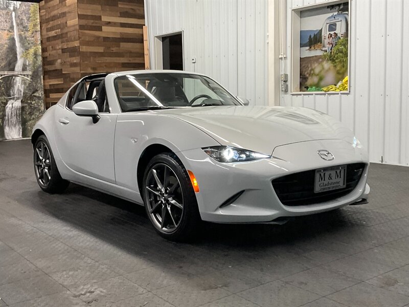 2019 Mazda MX-5 Miata Grand Touring RF Convertible Hard Top / 3,000 MILE  1-OWNER / Technology Pkg / 6-Speed Manual / LIKE NEW - Photo 2 - Gladstone, OR 97027