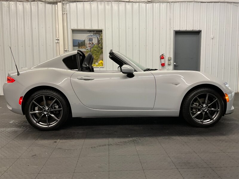 2019 Mazda MX-5 Miata Grand Touring RF Convertible Hard Top / 3,000 MILE  1-OWNER / Technology Pkg / 6-Speed Manual / LIKE NEW - Photo 4 - Gladstone, OR 97027