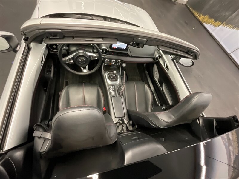 2019 Mazda MX-5 Miata Grand Touring RF Convertible Hard Top / 3,000 MILE  1-OWNER / Technology Pkg / 6-Speed Manual / LIKE NEW - Photo 62 - Gladstone, OR 97027