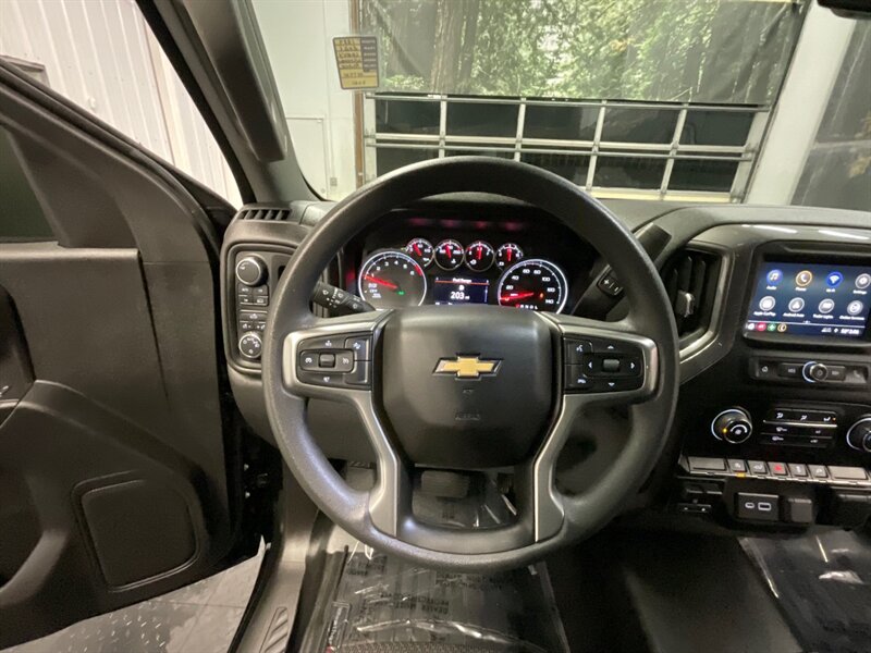 2021 Chevrolet Silverado 1500 Crew Cab 4X4 / 4Cyl Turbo / 1-OWNER / 22,000 MILES  LOCAL OREGON TRUCK / Backup Camera / SHARP & CLEAN - Photo 31 - Gladstone, OR 97027