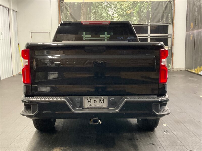 2021 Chevrolet Silverado 1500 Crew Cab 4X4 / 4Cyl Turbo / 1-OWNER / 22,000 MILES  LOCAL OREGON TRUCK / Backup Camera / SHARP & CLEAN - Photo 6 - Gladstone, OR 97027