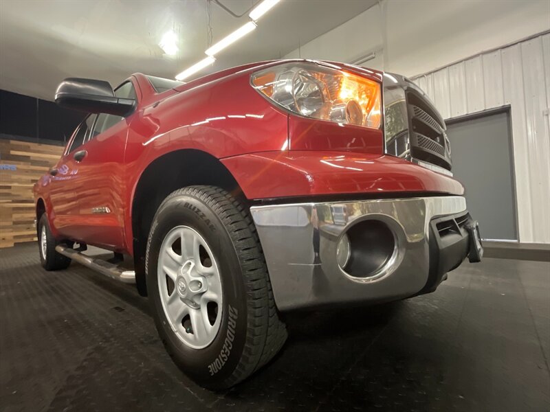 2012 Toyota Tundra Crew Max 4X4 / 4.6L V8 / LOCAL TOYOTA / CLEAN   - Photo 10 - Gladstone, OR 97027