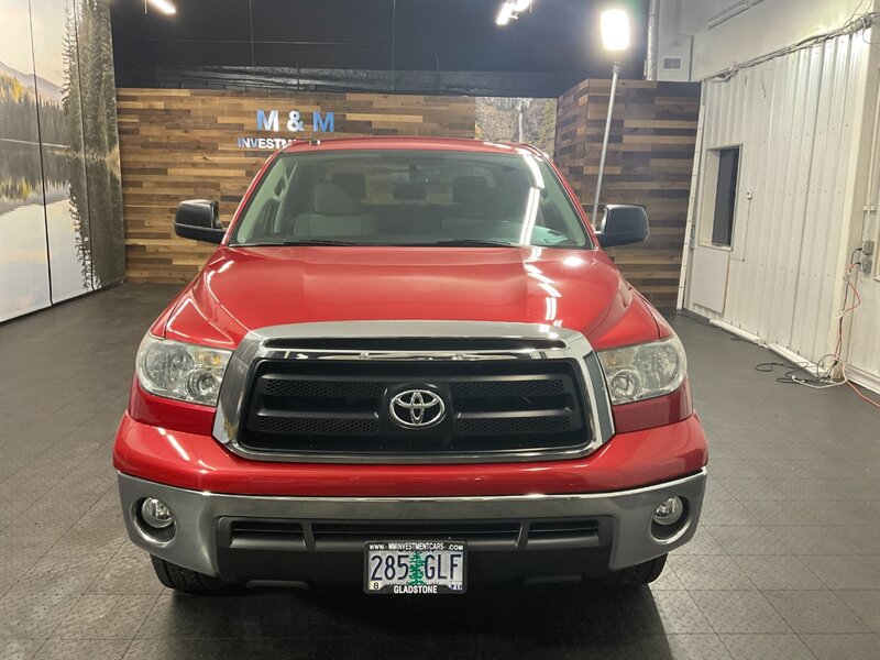 2012 Toyota Tundra Crew Max 4X4 / 4.6L V8 / LOCAL TOYOTA / CLEAN   - Photo 5 - Gladstone, OR 97027