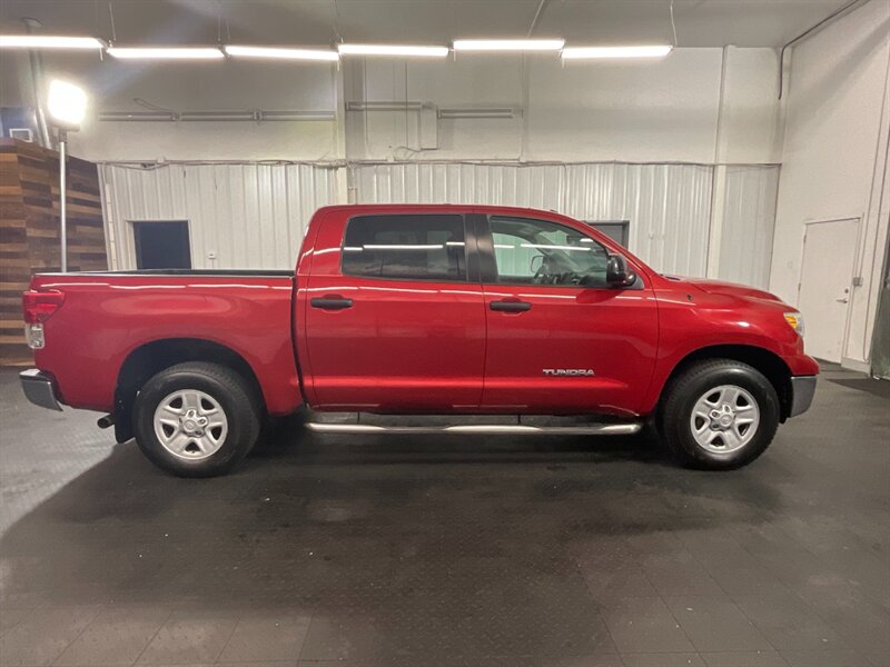 2012 Toyota Tundra Crew Max 4X4 / 4.6L V8 / LOCAL TOYOTA / CLEAN   - Photo 4 - Gladstone, OR 97027