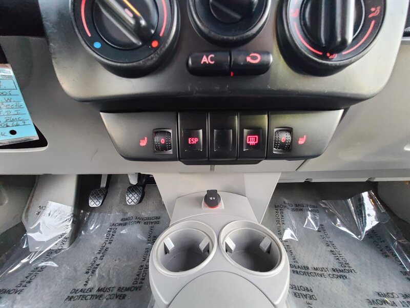 2005 Volkswagen New Beetle GLS TDI / 1.9 LITER / 4-CYL / HEATED LEATHER / SUN ROOF / LOCAL CAR / 2-OWNER - Photo 34 - Portland, OR 97217