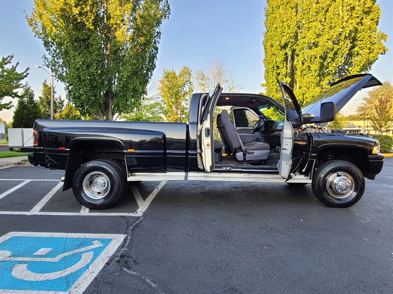 1998 Dodge Ram 3500 12-valve Dually 4X4 Long Bed 5.9L DIESEL / 126k mi  / 1-Ton / Custom Black Pearl / Very Low Miles / Top Shape / Very Rare - Photo 22 - Portland, OR 97217