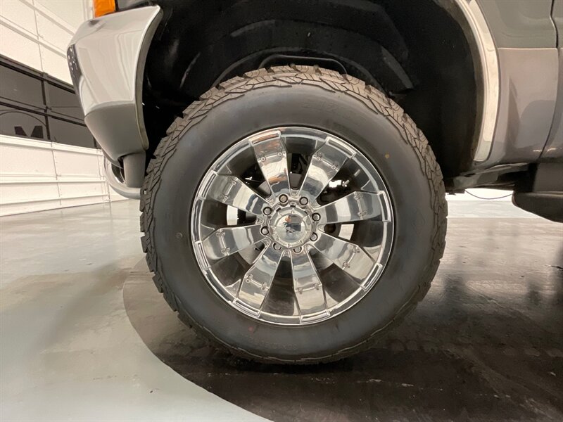 2001 Ford Excursion XLT 4X4 / 7.3L DIESEL / LIFTED NEW TIRES  / ONLY 146K MILE - Photo 23 - Gladstone, OR 97027