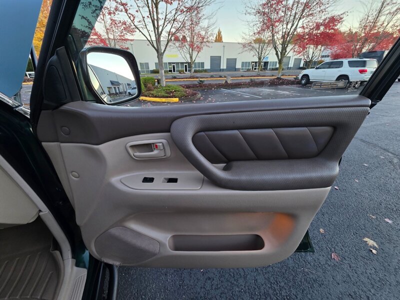 1999 Toyota Land Cruiser 4X4 / DUAL DIFFERENTIAL LOCKER / BRAND NEW TIMING BELT / IRONMAN LIFT / BRAND NEW WHEELS AND TIRES / FULLY LOADED / ZERO RUST / 167K MILES ONLY!!! - Photo 52 - Portland, OR 97217