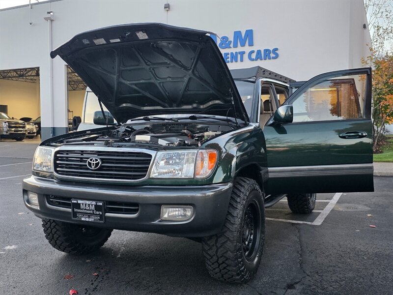 1999 Toyota Land Cruiser 4X4 / DUAL DIFFERENTIAL LOCKER / BRAND NEW TIMING BELT / IRONMAN LIFT / BRAND NEW WHEELS AND TIRES / FULLY LOADED / ZERO RUST / 167K MILES ONLY!!! - Photo 25 - Portland, OR 97217