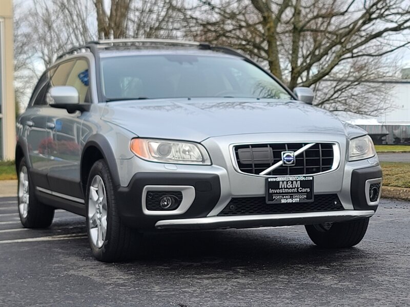 2008 Volvo XC70 3.2 Cross Country AWD LEATHER /EVERY SAFETY OPTION  / BLIS / LANE ALERT / ADAPTIVE CRUISE / SUNROOF - Photo 2 - Portland, OR 97217