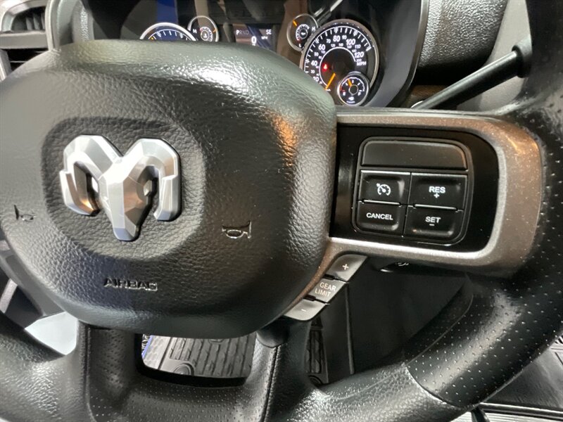 2019 RAM 3500 Tradesman 4X4 / 6.7L DIESEL / AISIN TRANSMISSION  / 1-OWNER / FLAT BED - Photo 51 - Gladstone, OR 97027