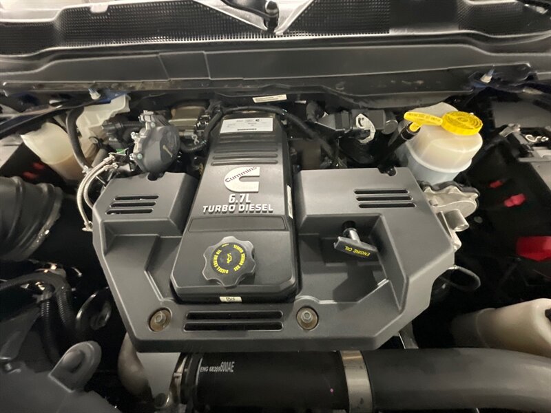 2019 RAM 3500 Tradesman 4X4 / 6.7L DIESEL / AISIN TRANSMISSION  / 1-OWNER / FLAT BED - Photo 30 - Gladstone, OR 97027