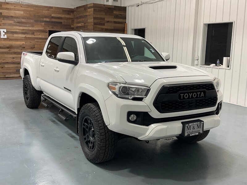 2017 Toyota Tacoma TRD Sport 4X4 / LONG BED / Tech Pkg / TRD WHEELS  / ZERO RUST / 6.1FT BED - Photo 2 - Gladstone, OR 97027
