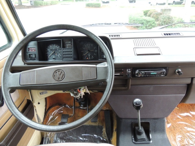 1982 Volkswagen Bus/Vanagon Camper   - Photo 11 - Portland, OR 97217