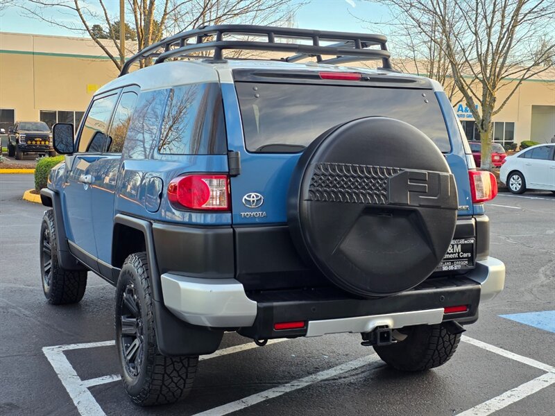 2011 Toyota FJ Cruiser 4X4 / REAR DIFFERENTIAL LOCKER / BACK CAM / PARK SENSORS / BLACK RHINO WHEELS / 1-OWNER !! - Photo 7 - Portland, OR 97217
