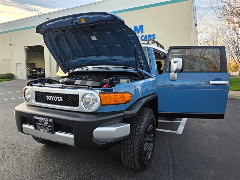 2011 Toyota FJ Cruiser 4X4 / REAR DIFFERENTIAL LOCKER / BACK CAM / PARK SENSORS / BLACK RHINO WHEELS / 1-OWNER !! - Photo 25 - Portland, OR 97217