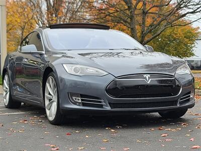 2014 Tesla Model S P85 Plus / Panoramic Sunroof / Free Supercharging  / Genuine Leather / All Luxury Options / 21-Inch Wheels