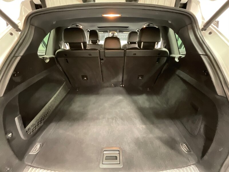 2018 Porsche Cayenne Sport Utility AWD / 3.6L V6 /SportDesign Pkg  / Leather Heated Seats / Sunroof / Navigation & Backup Camera / Bose Surround Sound - Photo 13 - Gladstone, OR 97027