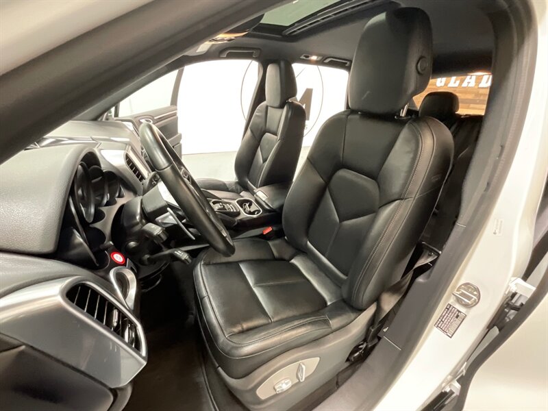2018 Porsche Cayenne Sport Utility AWD / 3.6L V6 /SportDesign Pkg  / Leather Heated Seats / Sunroof / Navigation & Backup Camera / Bose Surround Sound - Photo 9 - Gladstone, OR 97027