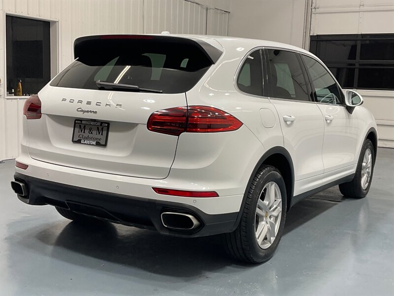 2018 Porsche Cayenne Sport Utility AWD / 3.6L V6 /SportDesign Pkg  / Leather Heated Seats / Sunroof / Navigation & Backup Camera / Bose Surround Sound - Photo 8 - Gladstone, OR 97027