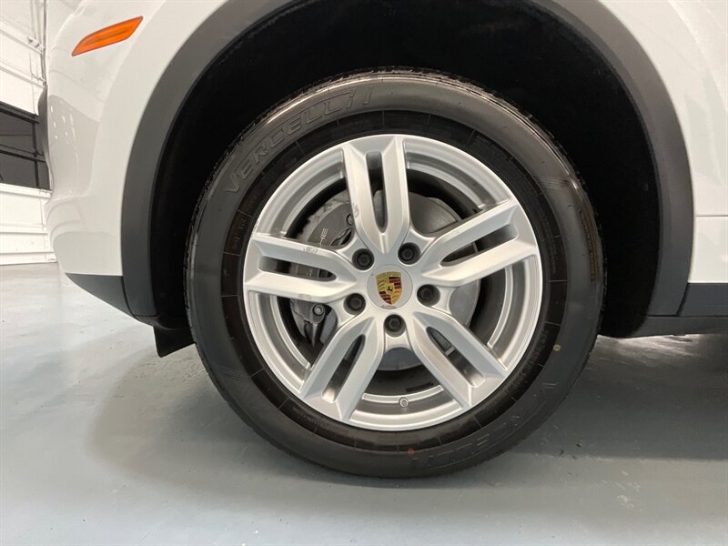 2018 Porsche Cayenne Sport Utility AWD / 3.6L V6 /SportDesign Pkg  / Leather Heated Seats / Sunroof / Navigation & Backup Camera / Bose Surround Sound - Photo 23 - Gladstone, OR 97027