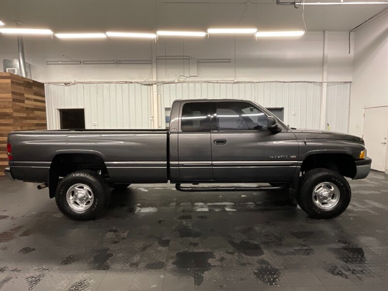 2002 Dodge Ram 2500 SLT Laramie Quad Cab 4X4 / V10 / 100,000 MILES  LOCAL OREGON TRUCK / RUST FREE / Excel Cond - Photo 4 - Gladstone, OR 97027