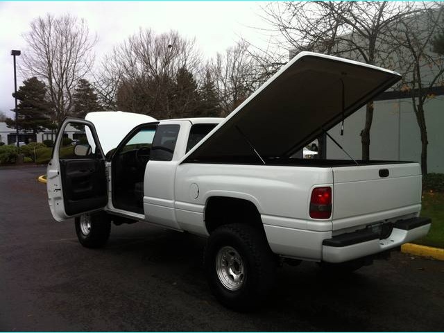 1998 Dodge Ram 1500 Laramie SLT   - Photo 13 - Portland, OR 97217