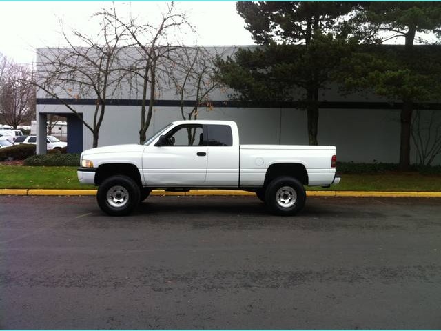 1998 Dodge Ram 1500 Laramie SLT   - Photo 2 - Portland, OR 97217