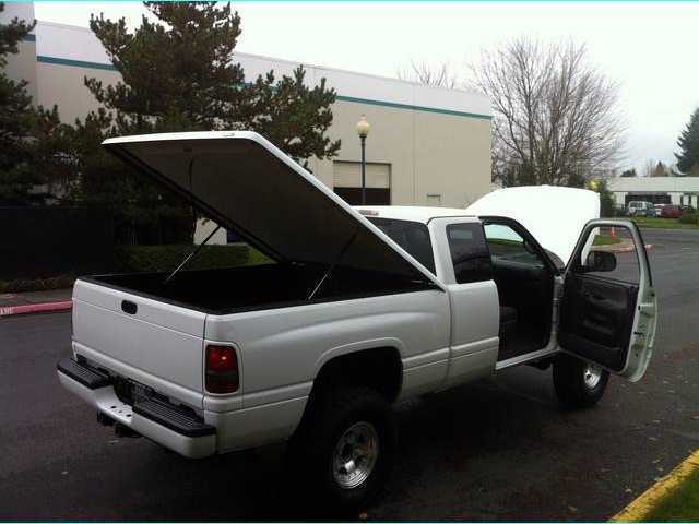 1998 Dodge Ram 1500 Laramie SLT   - Photo 11 - Portland, OR 97217