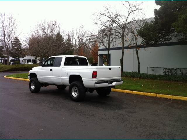 1998 Dodge Ram 1500 Laramie SLT   - Photo 3 - Portland, OR 97217