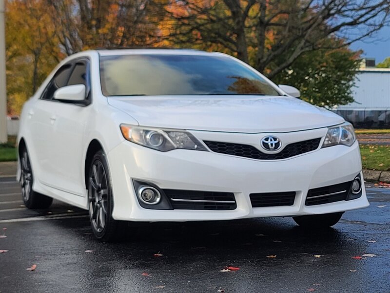 2012 Toyota Camry SE Sunroof / NAVi / CAM / KONIG Wheels / New Tires  / 4-cyl 2.4L / NAVi / Local Car / Excellent - Photo 2 - Portland, OR 97217