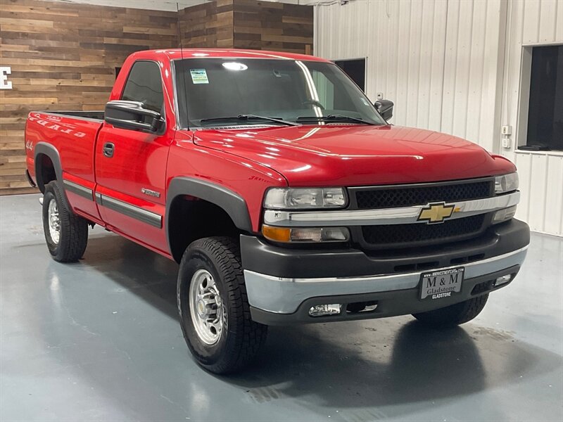 2001 Chevrolet Silverado 2500 LS Regular Cab 4X4 / 6.0L V8 / LONG BED /ZERO RUST  / BRAND NEW TIRES / Spray in bed liner / Towing Pkg  & Trailer brake controller - Photo 2 - Gladstone, OR 97027