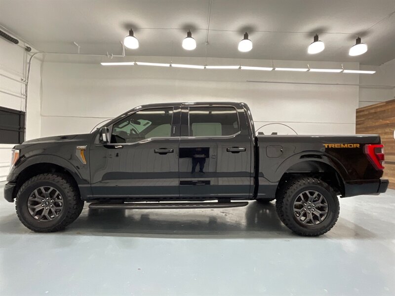 2022 Ford F-150 Tremor Super Crew 4X4 / 3.5L V6 ECOBOOST / LOADED  / ZERO RUST / Panoramic Sunroof / Leather w. Heated & Cooled Seats - Photo 3 - Gladstone, OR 97027