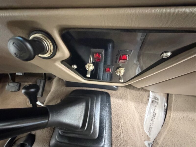 2002 Ford F-350 XLT / 4X4 / 7.3L DIESEL / 6 SPEED MANUAL / LOCAL / RUST FREE / ONLY 108K MILES - Photo 34 - Gladstone, OR 97027