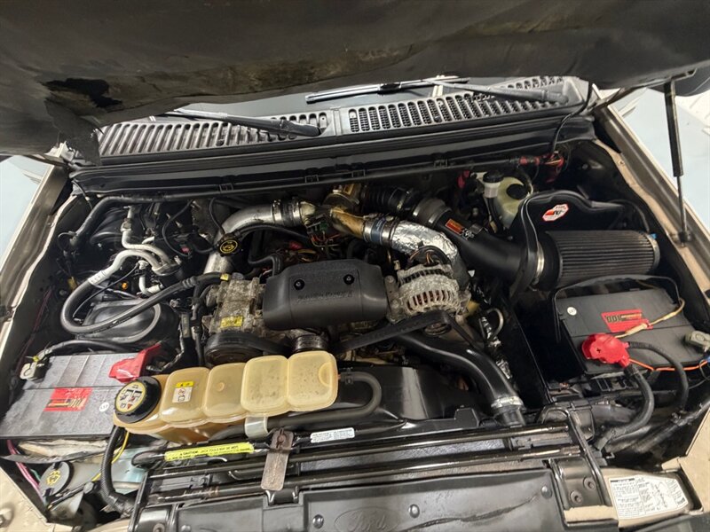 2002 Ford F-350 XLT / 4X4 / 7.3L DIESEL / 6 SPEED MANUAL / LOCAL / RUST FREE / ONLY 108K MILES - Photo 10 - Gladstone, OR 97027