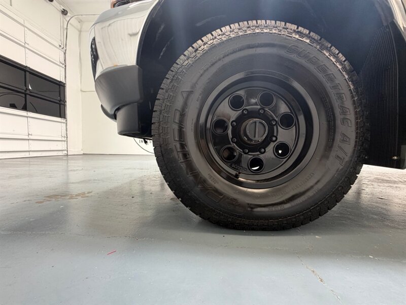 2002 Ford F-350 XLT / 4X4 / 7.3L DIESEL / 6 SPEED MANUAL / LOCAL / RUST FREE / ONLY 108K MILES - Photo 36 - Gladstone, OR 97027