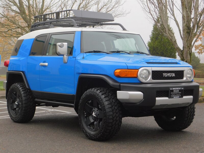 2007 Toyota FJ Cruiser 4X4 / 6 SPEED MANUAL / REAR DIFFERENTIAL LOCK  / ROCKSTAR XD WHEELS / NEW TIRES / NEW LIFT - Photo 2 - Portland, OR 97217