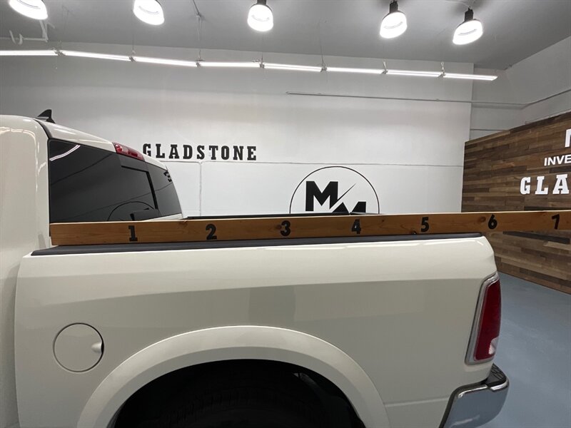 2018 RAM 1500 1500 Laramie Crew Cab 4X4 / 3.0L DIESEL / 39K MILE  /1-OWNER / FULLY LOADED - Photo 9 - Gladstone, OR 97027