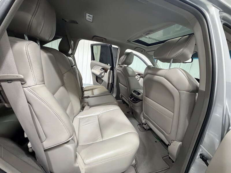 2010 Acura MDX SH-AWD w/Tech Navi & Camera /3rd Row / 50k MILES /BRAND NEW TIRES - Photo 14 - Gladstone, OR 97027