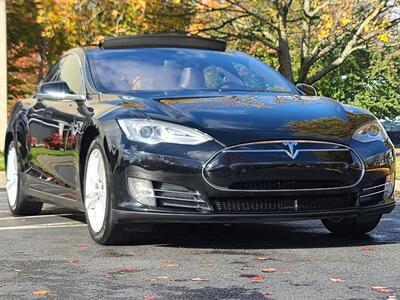 2015 Tesla Model S 85 / FREE UNLIMITED SUPERCHARGING / AUTOPILOT  / SUBZERO WEATHER PACKAGE  / PREMIUM PACKAGE / 55K MILES ONLY!!!