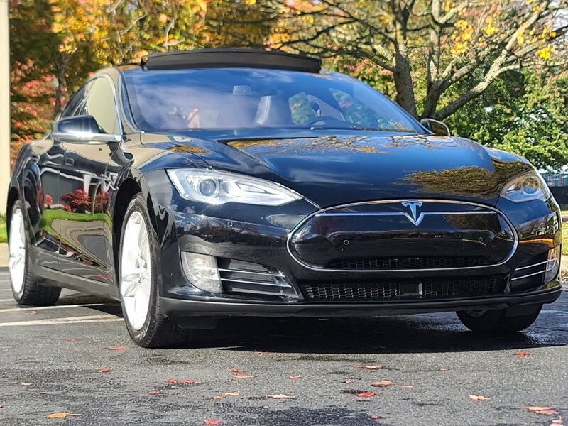 2015 Tesla Model S 85 / FREE UNLIMITED SUPERCHARGING / AUTOPILOT  / SUBZERO WEATHER PACKAGE  / PREMIUM PACKAGE / 55K MILES ONLY!!! - Photo 2 - Portland, OR 97217