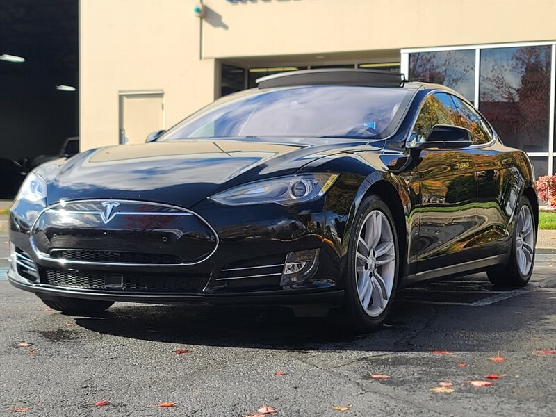 2015 Tesla Model S 85 / FREE UNLIMITED SUPERCHARGING / AUTOPILOT  / SUBZERO WEATHER PACKAGE  / PREMIUM PACKAGE / 55K MILES ONLY!!! - Photo 1 - Portland, OR 97217