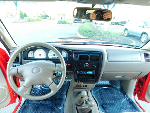 2004 Toyota Tacoma Xtracab V6 4WD LIFTED RR DIF 33 "MUD 5SPD Manual   - Photo 33 - Portland, OR 97217