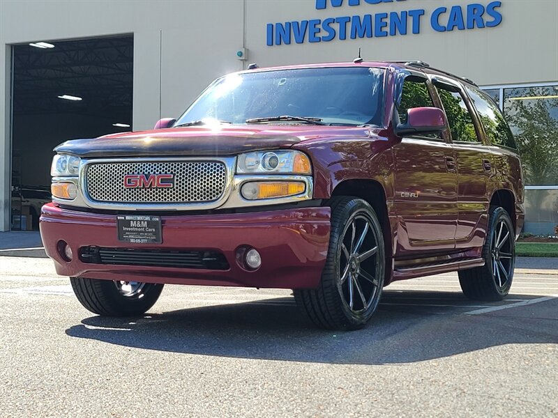 2004 GMC Yukon Denali AWD V8 / 22 " DUB's / New Tires / Low Miles  / Heated Leather / Sun Roof / Local / Excellent Condition - Photo 1 - Portland, OR 97217