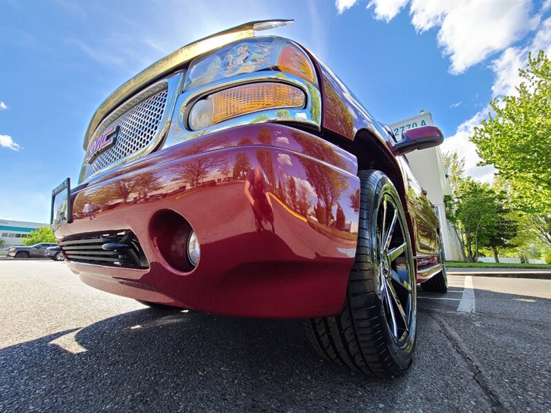 2004 GMC Yukon Denali AWD V8 / 22 " DUB's / New Tires / Low Miles  / Heated Leather / Sun Roof / Local / Excellent Condition - Photo 10 - Portland, OR 97217