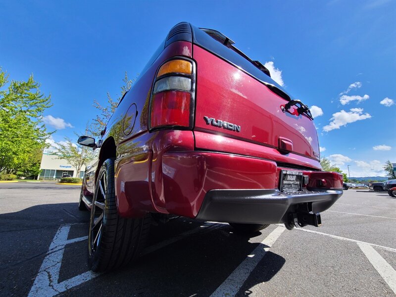 2004 GMC Yukon Denali AWD V8 / 22 " DUB's / New Tires / Low Miles  / Heated Leather / Sun Roof / Local / Excellent Condition - Photo 11 - Portland, OR 97217