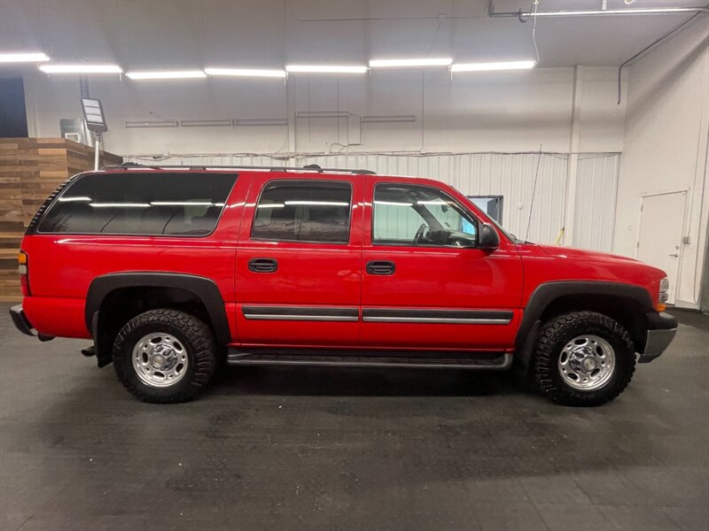 2005 Chevrolet Suburban 2500 LS 4X4 / 8.1L V   - Photo 4 - Gladstone, OR 97027