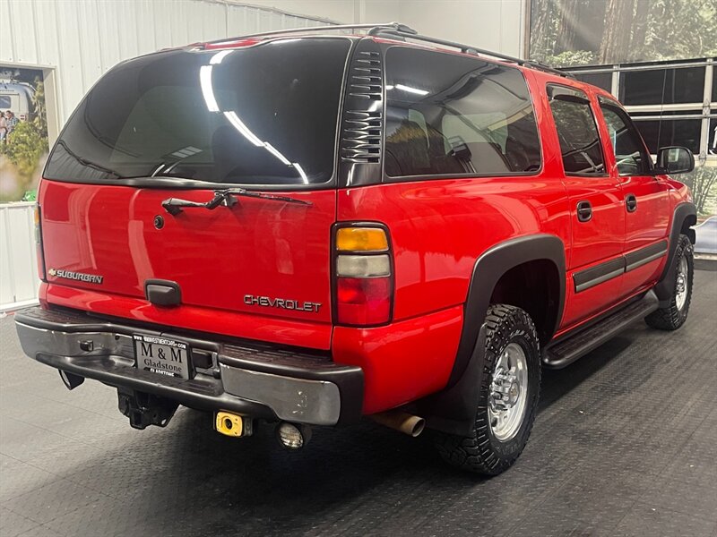 2005 Chevrolet Suburban 2500 LS 4X4 / 8.1L V   - Photo 8 - Gladstone, OR 97027